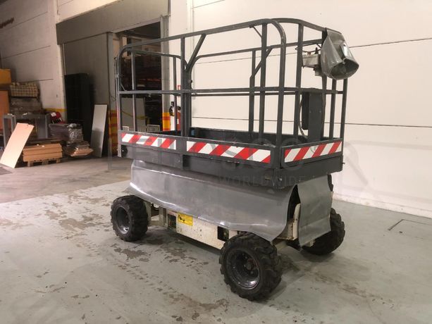 Plataforma Elevatória Airo SF 820