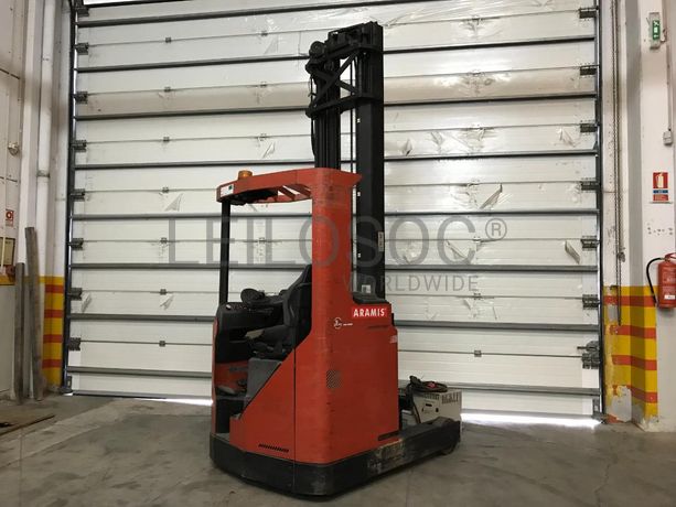 Empilhador Retrátil BT · Ano 2004