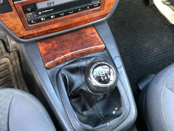 Volkswagen Passat 1.9 TDI · Ano 2004