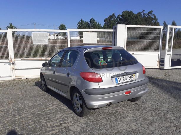 Peugeot 206 1.1 · Ano 1998