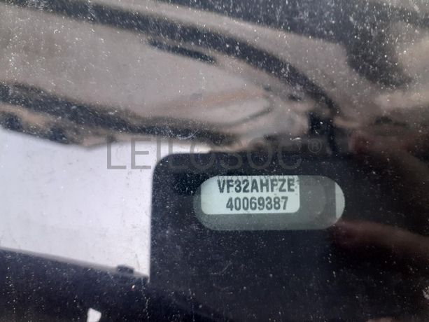 Peugeot 206 1.1 · Ano 1998