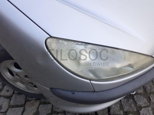 Peugeot 206 1.1 · Ano 1998
