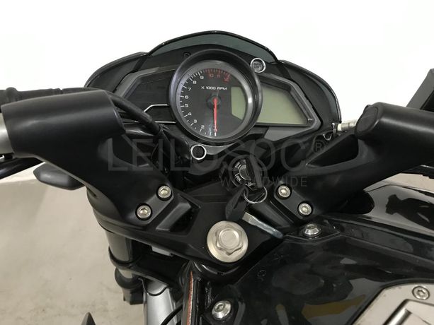 Bajaj Pulsar NS 200 FI ABS