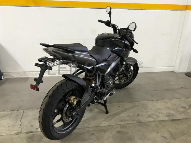 Bajaj Pulsar NS 200 FI ABS