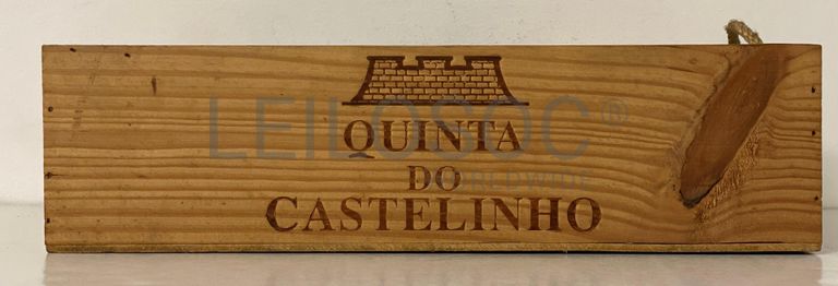 Vinho do Porto 'Quinta do Castelinho' - Três Garrafas de 20, 30 e 40 Anos