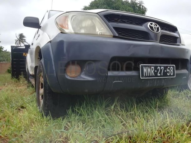 Toyota Hilux ·