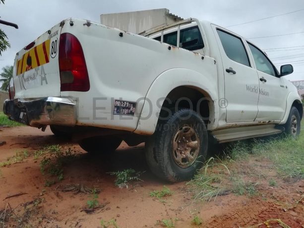 Toyota Hilux ·