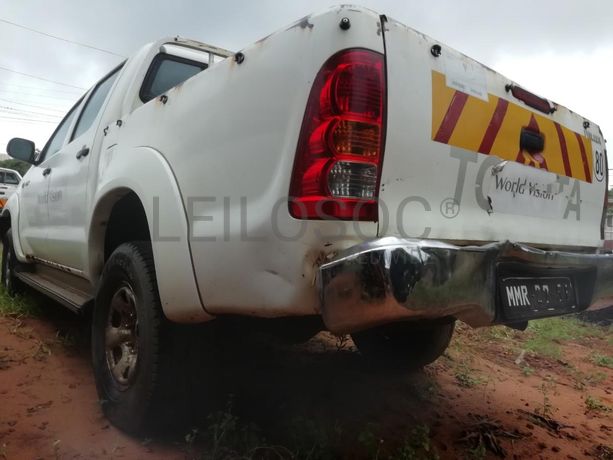 Toyota Hilux ·