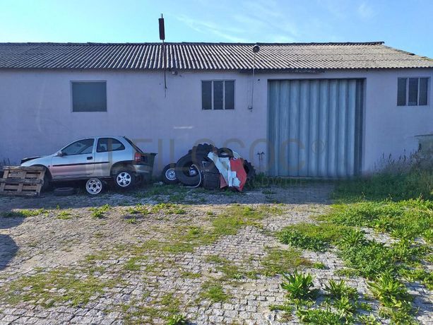 Armazém · Equipamento Diverso · Santo Tirso