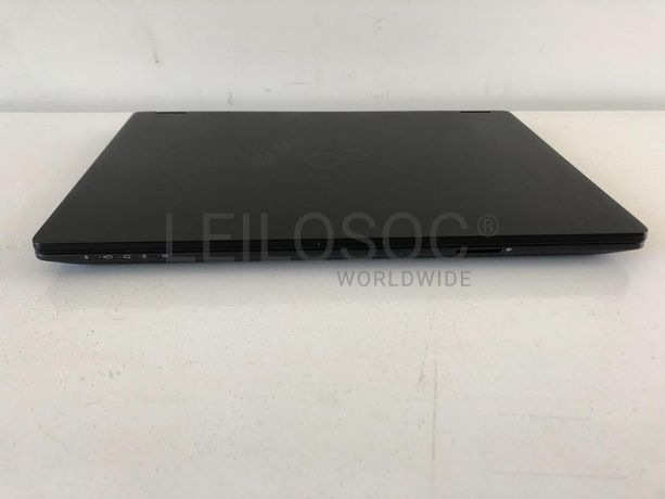 Portátil Fujitsu U747