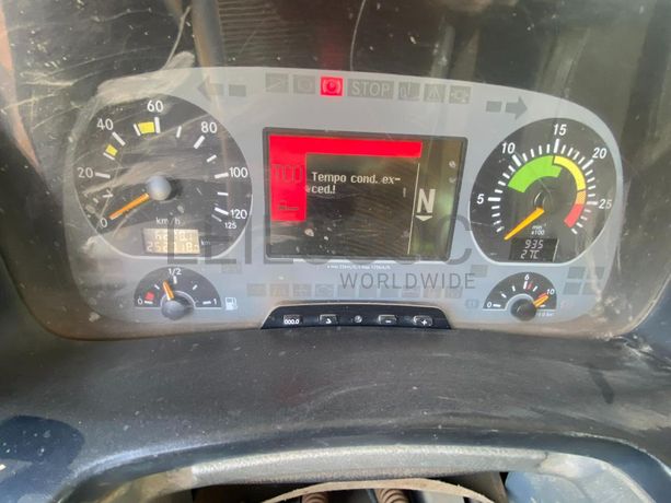 Camião Basculante 26 T (4X2)