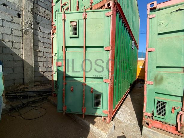 Contentor marítimo  ·