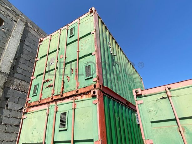 Contentor marítimo  ·