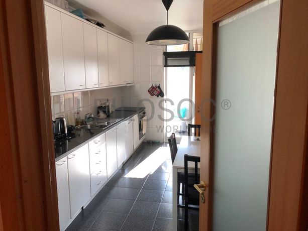 Apartamento T3 com Garagem  · Vila Nova de Gaia
