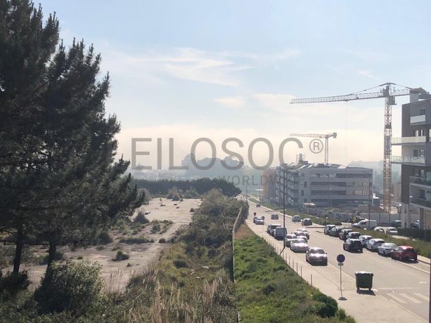 Apartamento T3 com Garagem  · Vila Nova de Gaia