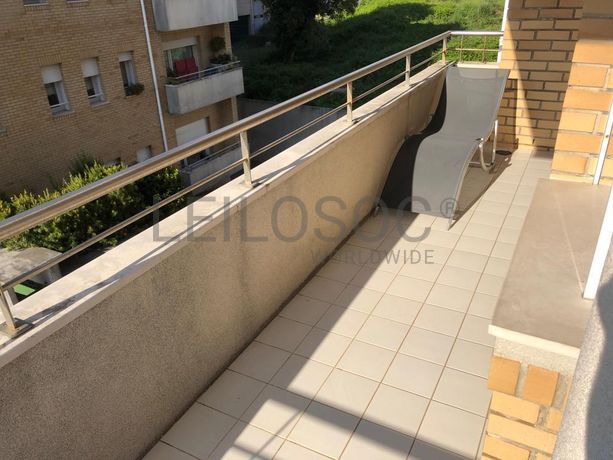Apartamento T3 com Garagem  · Vila Nova de Gaia