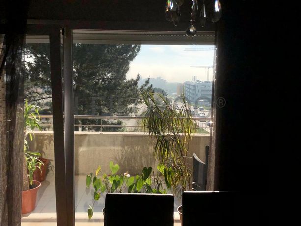 Apartamento T3 com Garagem  · Vila Nova de Gaia