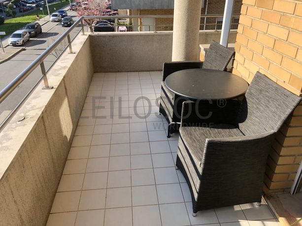 Apartamento T3 com Garagem  · Vila Nova de Gaia