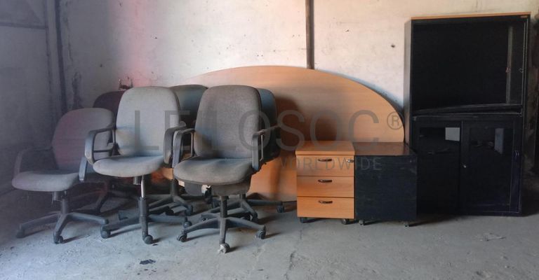 Mobiliário de escritório ·