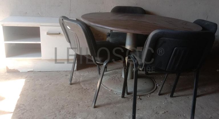 Mobiliário de escritório ·