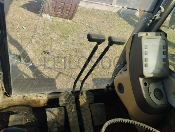 Giratória Caterpillar ·