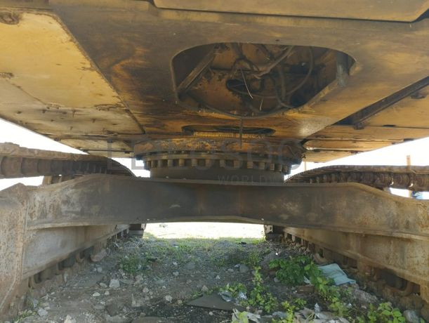 Giratória Caterpillar ·