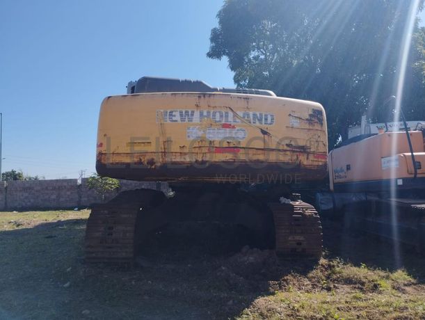 Giratória New Holland, ·