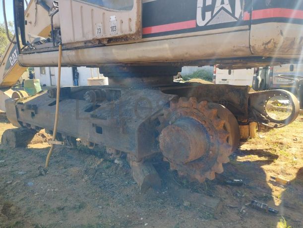 Giratória Caterpillar ·