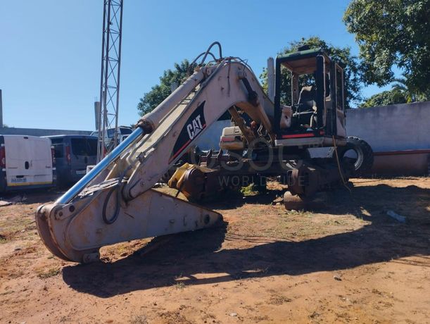 Giratória Caterpillar ·