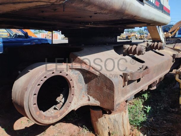 Giratória Caterpillar ·