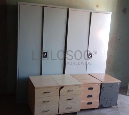 Mobiliário de escritório ·