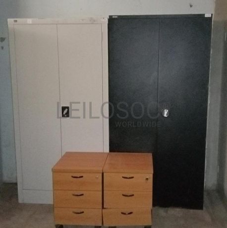 Mobiliário de escritório ·