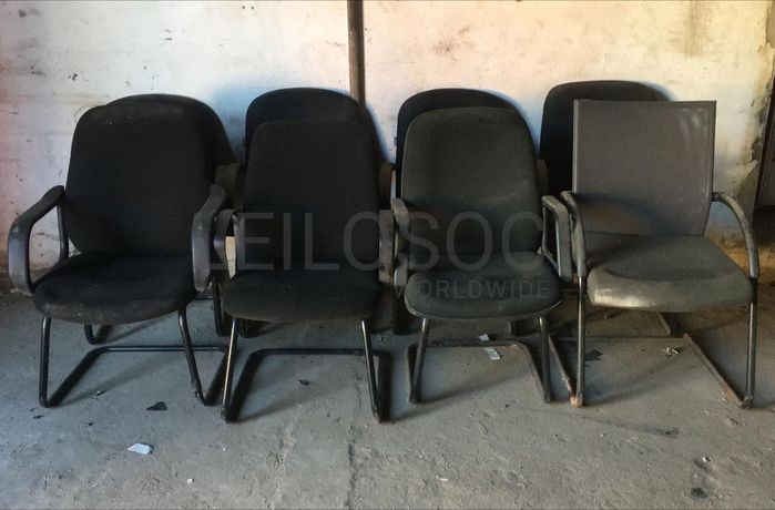 Mobiliário de escritório ·