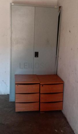 Mobiliário de escritório ·