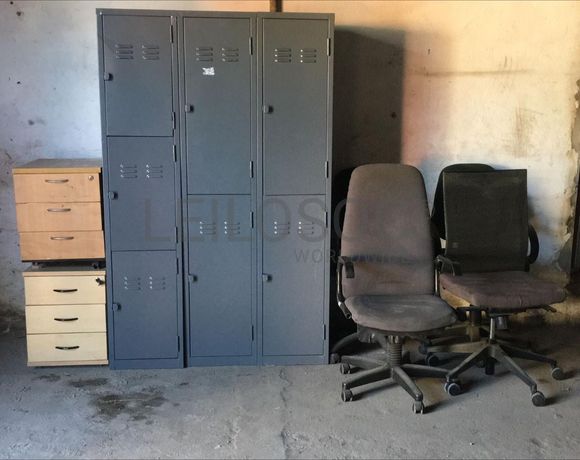 Mobiliário de escritório ·