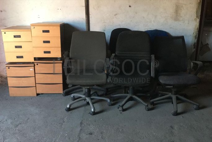 Mobiliário de escritório ·