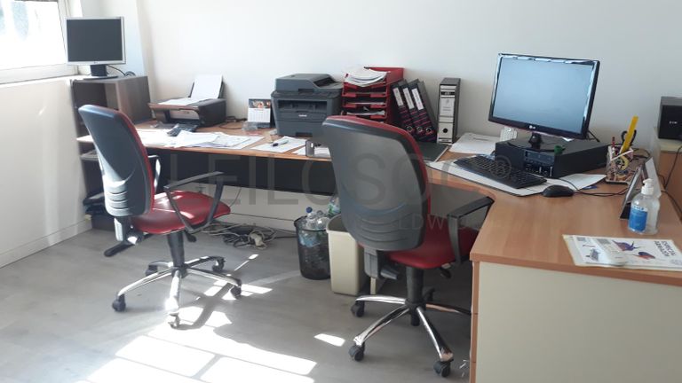 Mobiliário e Equipamento de escritório