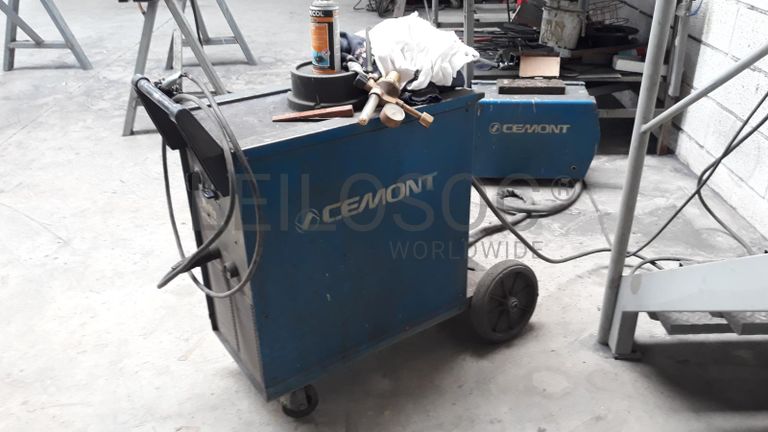 Aparelho de soldar · Compressor de ar