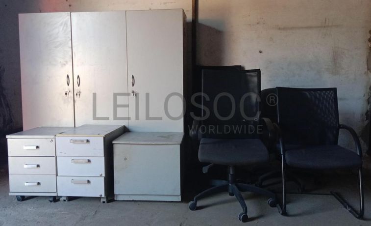 Mobiliário de escritório ·