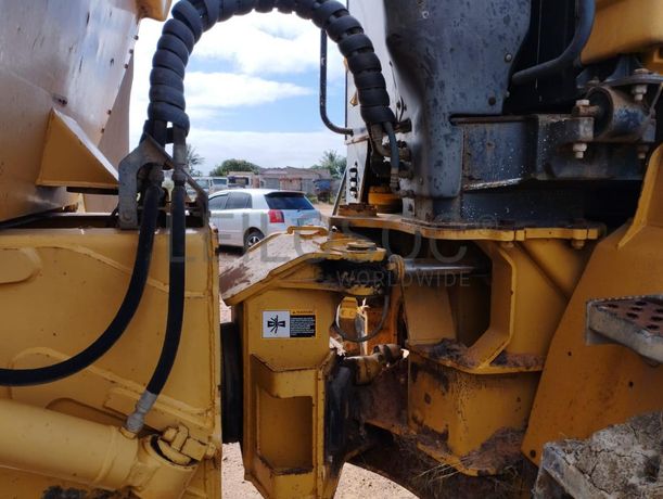 Dumper  BELL B30D 6x6 HP ·