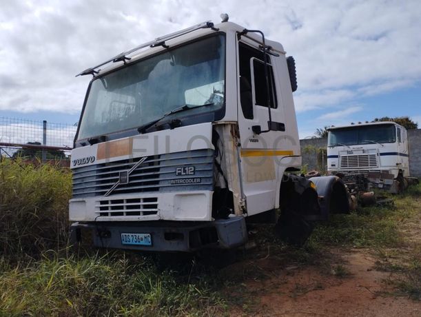 Camião Volvo FL12 Intercooler ·
