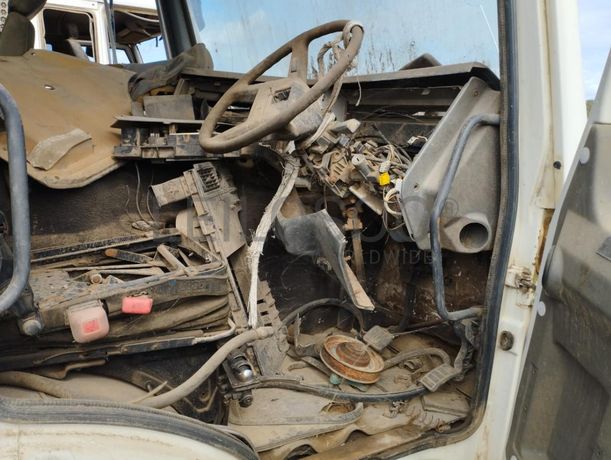 Camião Volvo FL12 Intercooler ·