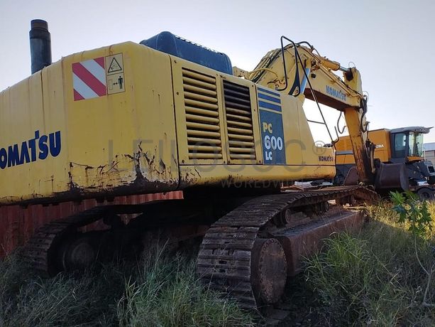 Escavadeira Komatsu PC600LC-7K ·