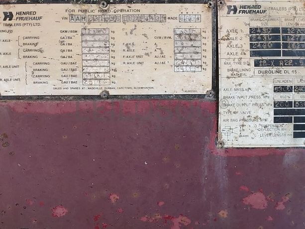 Atrelado basculante Henred Fruehauf ·