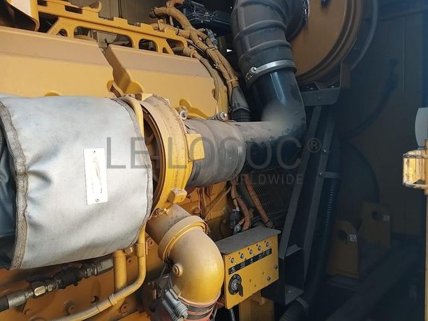 Gerador Caterpillar C32 1100 KVA ·