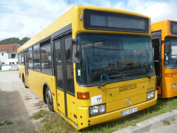 Mercedes-Benz 405 · Viana do Castelo