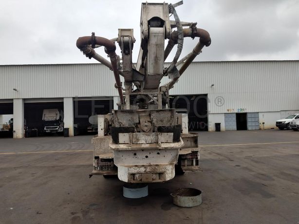 Autobomba de Betão (32M) MERCEDES-BENZ 2631-PUTZ 33/29 90M · Viana