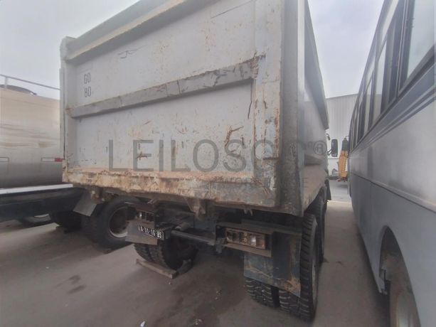 Camião Basculante (6X4) VOLVO FM 13 · Viana