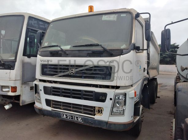 Camião Basculante (6X4) VOLVO FM 13 · Viana