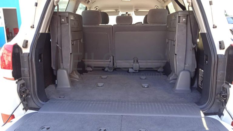 Toyota Landcruiser ·